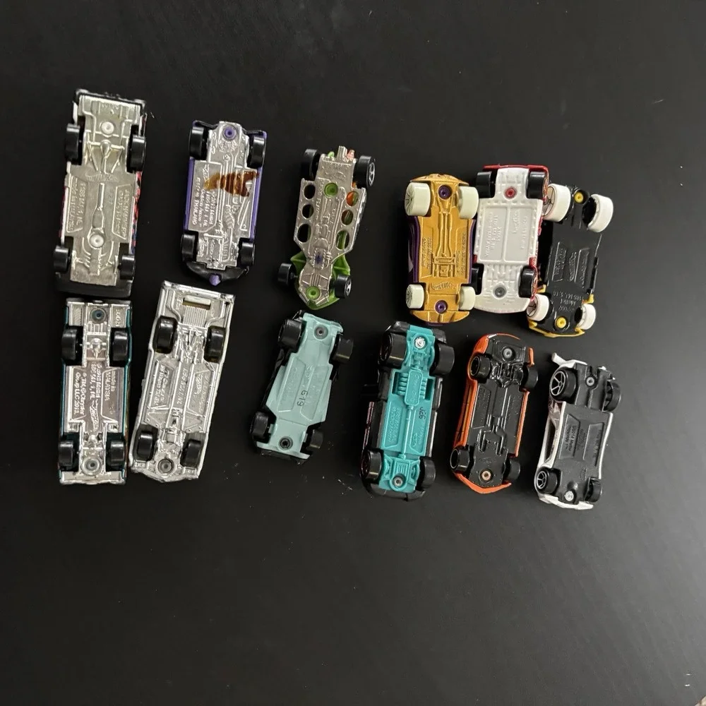 Lot 12 Hot Wheels Cars Model Toys Impavido 1, Chevelle Wagon,‎ Buzz Bomb Mattel